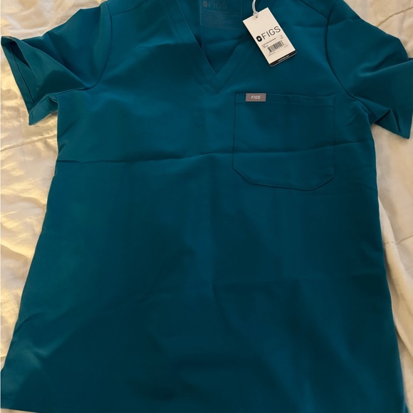 FIGS NWT Women’s Pacific Blue Catarina Top, Small, and Zamora Jogger, Medium - Picture 2 of 4